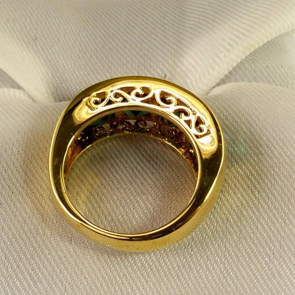New Vintage R C by Adrienne Emerald Green Cubic Zirconias, Gold Ring - Picture 6 of 12